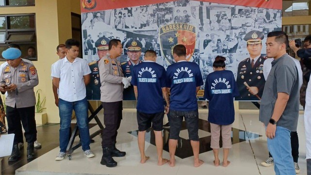 Pers rilis kasus penganiayaan di Mapolresta Bandung. Foto: Dok. Istimewa