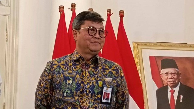 Sekda DKI Jakarta Joko Agus Setyono usai Rapat Koordinasi Penanganan Kemiskinan Ekstrem dan Penanganan Kampung Kumuh di DKI Jakarta di Balai Kota Jakarta, Rabu (15/2). Foto: Thomas Bosco/kumparan