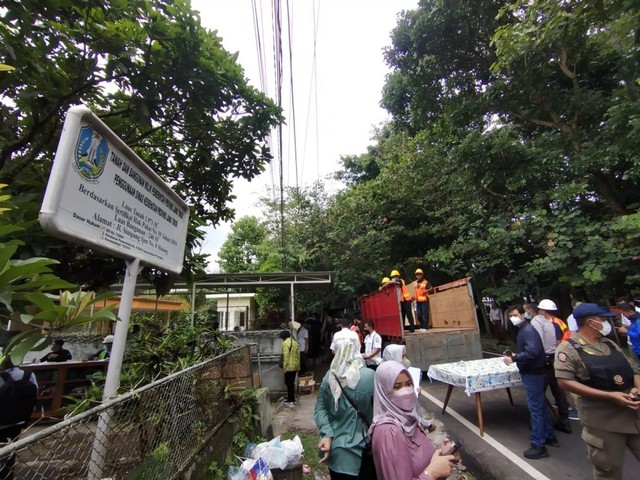 Rumah Dinas Pegawai RSSA Kota Malang Dikosongkan Paksa