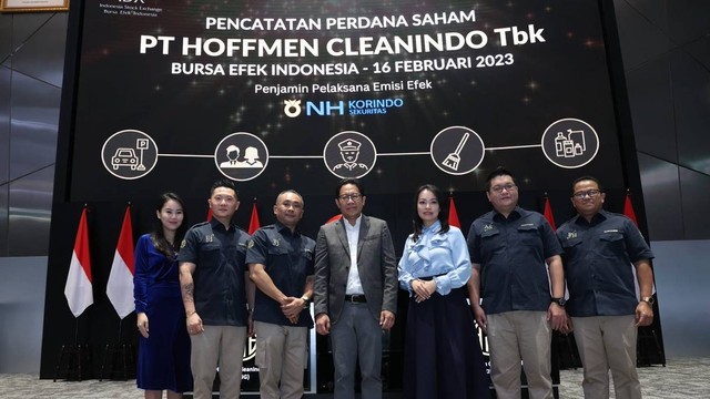 PT Hoffmen Cleanindo Tbk (KING) mencatatkan saham perdana (initial public offering) atau IPO pada perdagangan hari Kamis (16/2/2023). Foto: BEI