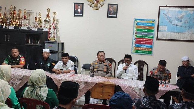 Ngopi Bareng Cara Kombes Pasma Serap Aspirasi Warga Soal Polisi 0994