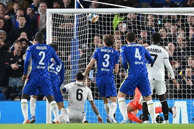 Pemain Chelsea Kai Havertz mencetak gol dalam pertandingan leg pertama babak 16 besar Liga Champions UEFA melawan Lille (LOSC) di stadion Stamford Bridge, London. Foto: Justin Tallis/AFP.
