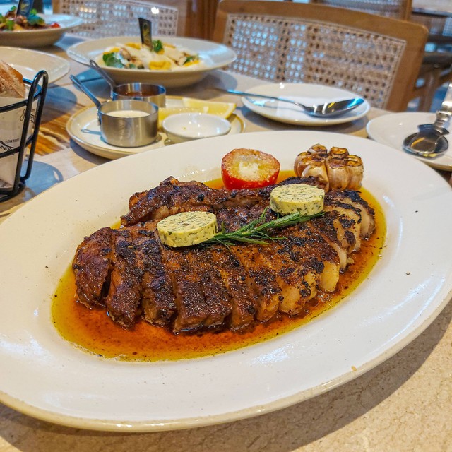 Bon in rib eye - Justus steak house buka cabang baru di Alam Sutera, Tangerang (16/2/2023). Foto: Azalia Amadea/kumparan