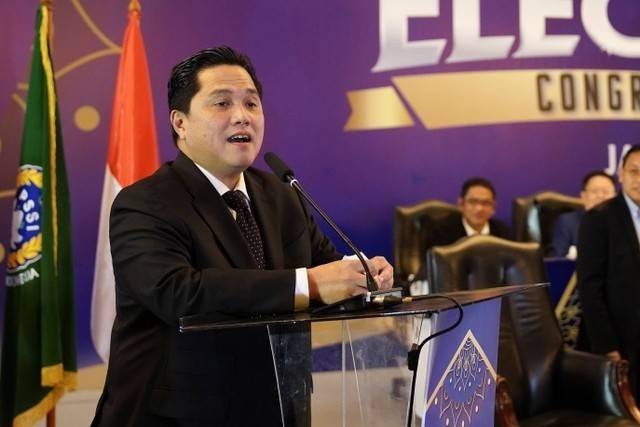 Ketua Umum PSSI terpilih Erick Thohir menyampaikan pidato dalam Kongres Luar Biasa Persatuan Sepak Bola Seluruh Indonesia (KLB PSSI) 2023 di Jakarta, Kamis (16/2/2023). Foto: Aprilio Akbar/ANTARA FOTO