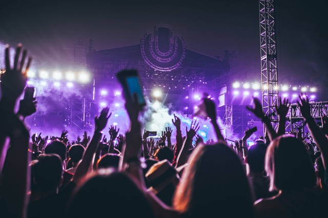 Lokasi dan jadwal konser Suga BTS 2023, Foto: Unsplash/Hanny Naibaho.