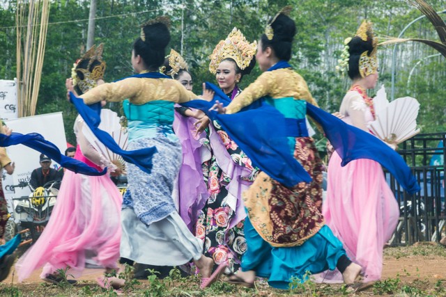 Ilustrasi pengertian gerak tari. Foto: Shutterstock