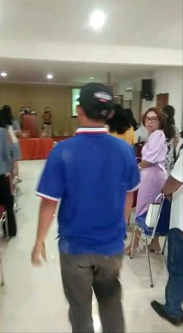 Viral, Seorang Warga di Bandar Lampung Diduga Larang Umat Kristiani Beribadah (1)