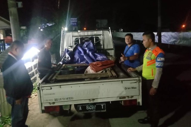 KAI Daop 1 Jakarta tangkap pencuri rel. Foto: KAI