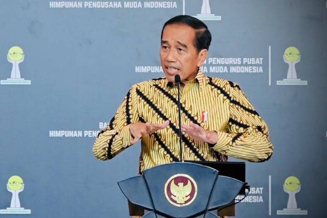 Presiden Joko Widodo menyampaikan arahan saat menghadiri pelantikan Badan Pengurus Pusat Himpunan Pengusaha Muda Indonesia (HIPMI) di Jakarta, Senin (20/2/2023).  Foto: Lukas/Biro Pers Sekretariat Presiden
