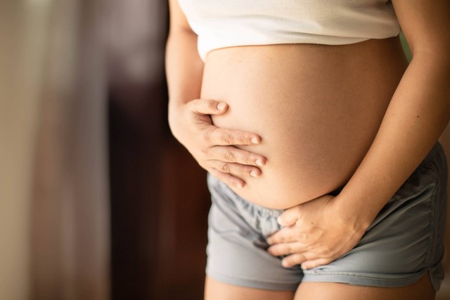 Ilustrasi ibu hamil nyeri di vagina. Foto: christinarosepix/Shutterstock