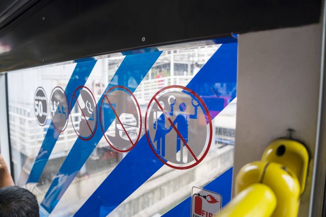 Ilustrasi pelecehan seksual di transportasi publik. Foto: Creativa Images/Shutterstock