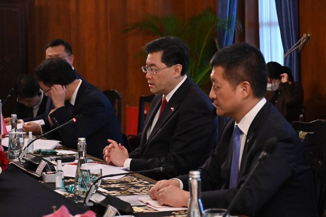 Pertemuan bilateral Menlu RI Retno Marsudi dengan Menlu China Qin Gang, di Jakarta, Rabu (22/2/2023). Foto: Kemlu RI