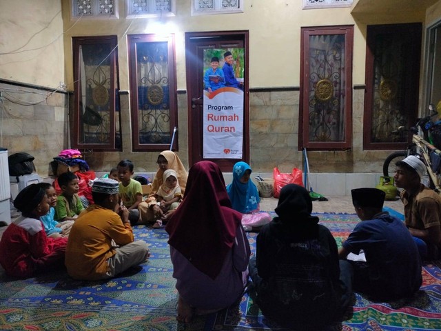 Rumah Qur'an Daarul Huffaz Klungkung Bali mengadakan rutinitas berupa kegiatan tahsin dan tahfiz Al-Qur'an bagi anak-anak Panti Asuhan Antara Klungkung, pada selasa (21/02).