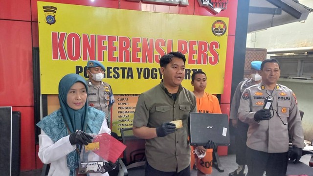 Pegawai honorer di Kalimantan Barat ditangkap Polresta Yogyakarta. Foto: Arfiansyah Panji/kumparan