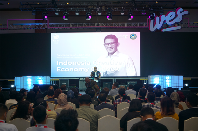 Menparekraf, Sandiaga Uno, membuka Indonesia Event Management Summit 2023 di Jakarta. Foto: Istimewa