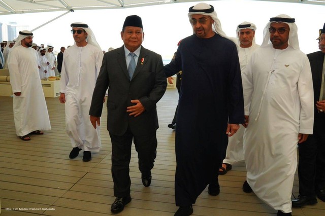 Prabowo Temui MBZ Di Abu Dhabi, Jalin Kerja Sama Di Bidang Pertahanan ...