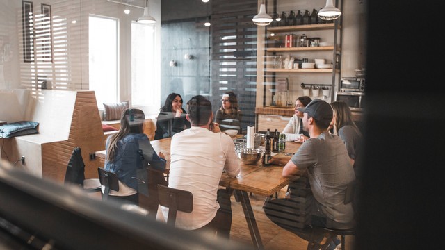 Cafe untuk Rapat di Blok M, Foto Hanya Ilustrasi: Unsplash/Redd F