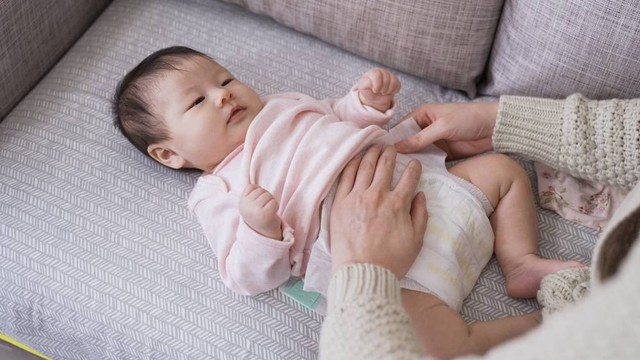 Ilustrasi popok sebagai salah satu perlengkapan bayi. Foto: PRPicturesProduction/Shutterstock
