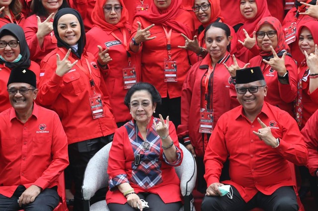 Ketum PDIP Megawati Soekarnoputri saat berikan arahan di Pendidikan Kaderisasi Perempuan. Foto: PDIP