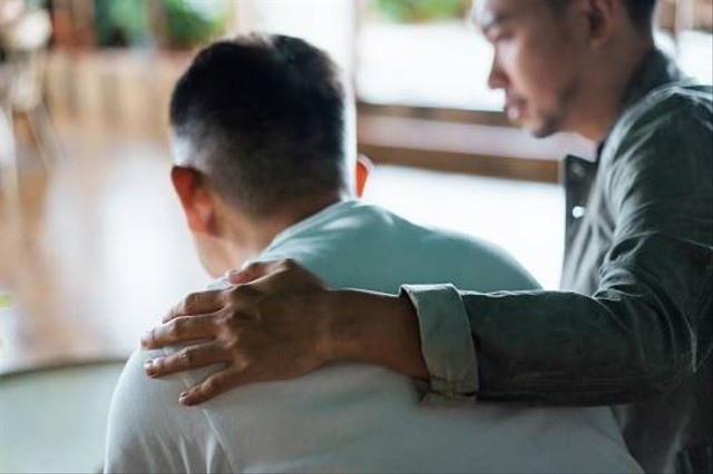 Tindakan yang Dilakukan Ketika Melihat Teman Melakukan Perbuatan Tercela dalam Islam Foto:Unsplash