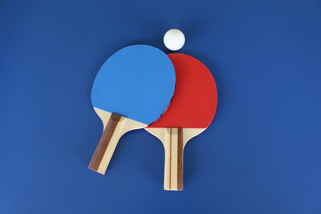 Ilustrasi Ukuran diameter bola tenis meja yaitu 40 mm (Foto: Lisa Keffer | Unsplash.com)