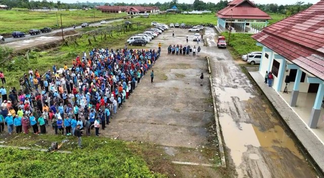 Jelang Peresmian, Seluruh ASN Kabsor Gelar Apel Di Pasar Induk Mariat ...