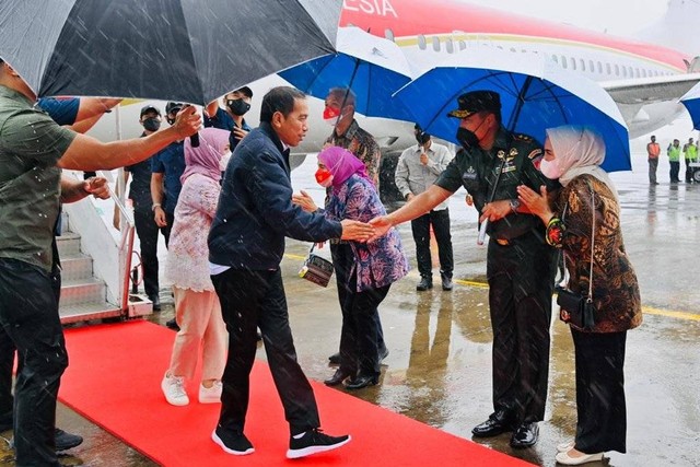 Jokowi Tiba Di Jateng, Akan Resmikan Jalan Tol Semarang-Demak ...