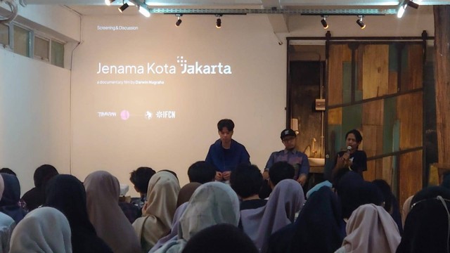 Diskusi film Jenama Kota +Jakarta yang disutradarai Darwin Nugraha di Tempuran Space, Yogya. Foto: Widi RH Pradana