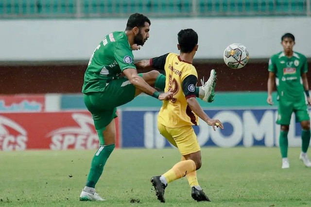 Pertandingan PSS Sleman vs Persikabo di pekan ke-27 Liga 1 2022/23 yang digelar di Stadion Maguwoharjo, Selaman, Minggu (26/2). Foto: Instagram/@pssleman