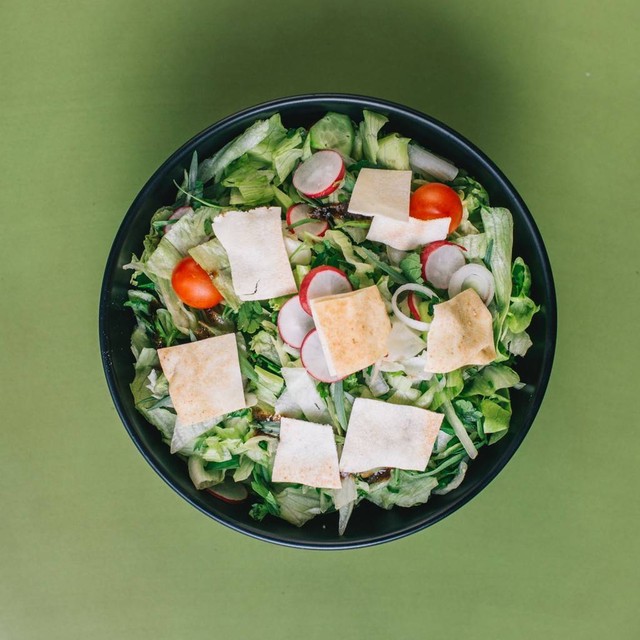 Ilustrasi Dressing Salad Sayur. Foto: Unsplash