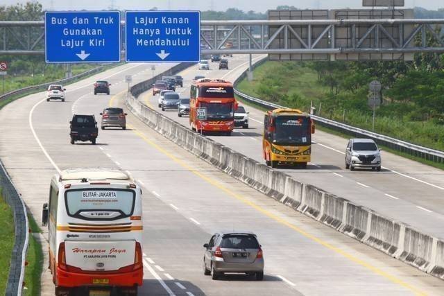 Tarif tol Madiun Nganjuk 2023. Foto: Ari Bowo Sucipto/Antara Foto