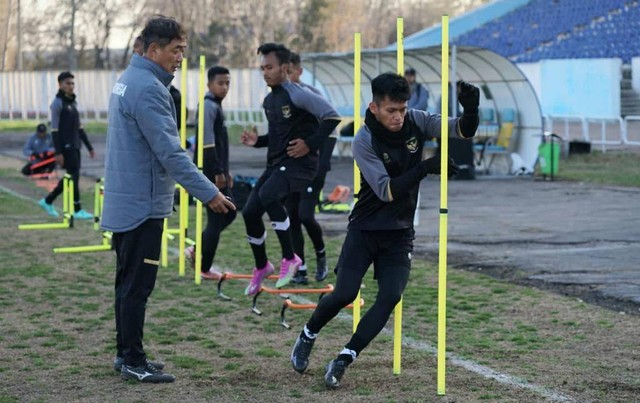 Timnas U-20 menjalani sesi latihan di Uzbekistan jelang Piala Asia U-20 2023. Foto: PSSI