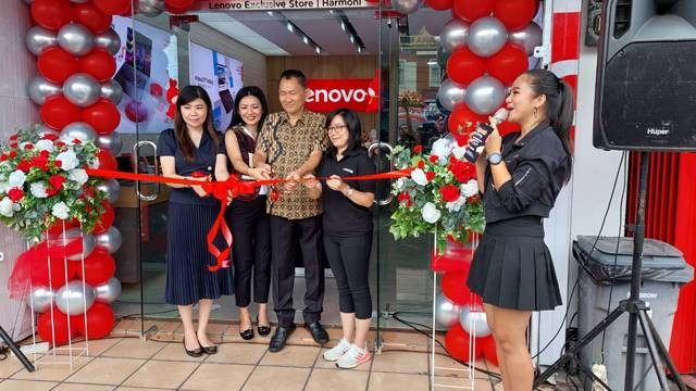 Peresmian Legion Store dan  Lenovo Exclusive Store di Harmoni Computer Manado.