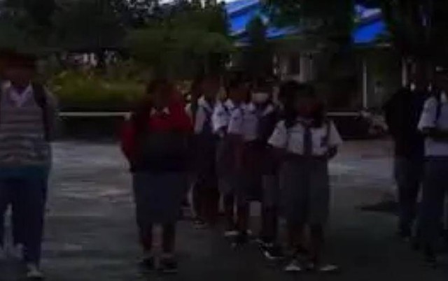 SMA Negeri 6 Kota Kupang mulai menerapkan sekolah jam 5 pagi, Senin (27/2/2023). Foto: Istimewa.