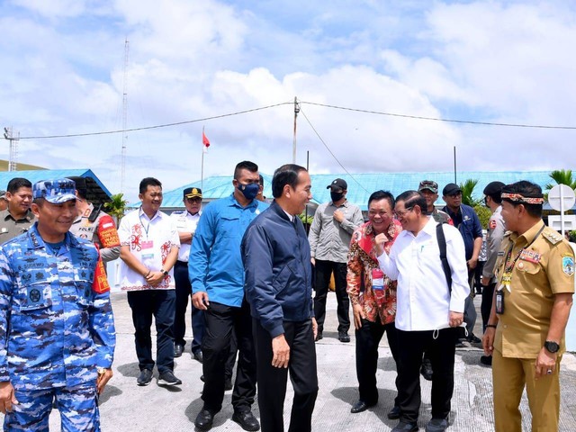 Presiden Jokowi tiba di Kalimantan Utara untuk kunjungan kerja. Foto: Rusman/Biro Pers Sekretariat Presiden