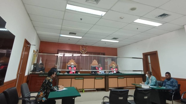 Sidang pencabutan gugatan PT Mahkota Sentosa Utama (MSU) kepada konsumen Meikarta di PN Jakarta Barat, Selasa (28/2/2023). Foto: Akbar Maulana/kumparan