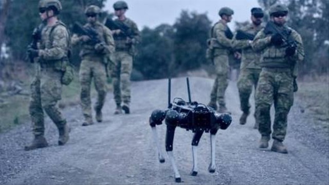 Ilustrasi tentara Australia kendalikan robot anjing. Foto: YouTube/Angkatan Darat Australia