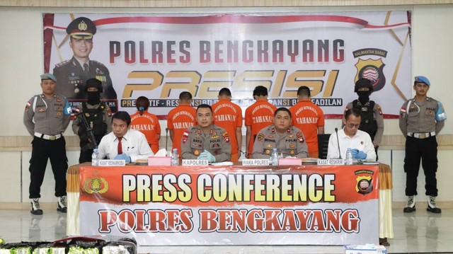 Polres Bengkayang merilis penangkapan sabu asal Malaysia seberat 10 kilogram. Foto: Dok Hi!Pontianak 
