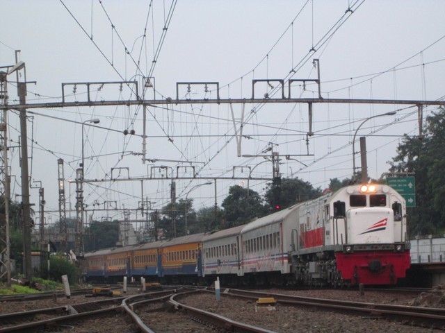 Jadwal Kereta Gumarang 2023, Foto Hanya Ilustrasi: Unsplash/Fachry Hadid
