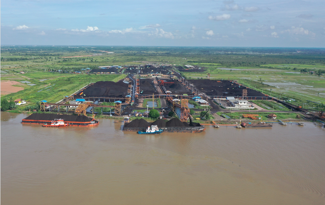 Stasiun bongkar muat batu bara milik PT RMK Energy Tbk (RMKE). Foto: Dok. RMKE