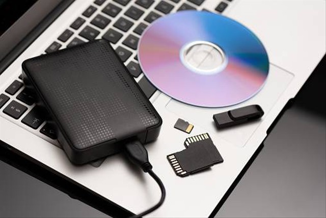 Contoh Storage Device yang Perlu Diketahui, Ini Daftarnya | kumparan.com