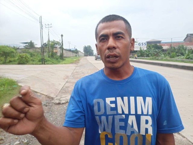 Seorang Pria Tergeletak Bersimbah Darah di Bandar Lampung, Diduga Ada Luka Tusuk (2)