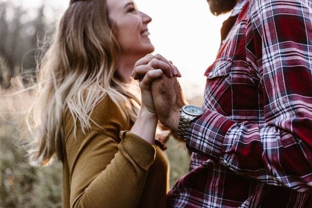 Kata-Kata tentang Kesetiaan pada Pasangan. Foto sebagai ilustrasi. Foto: Unsplash/Priscilla Du Preez.