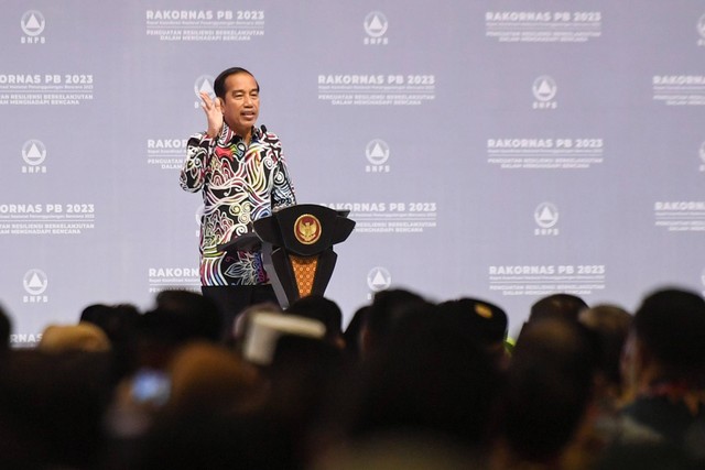 Presiden Jokowi memberikan arahan saat pembukaan Rapat Koordinasi Nasional Penanggulangan Bencana (Rakornas PB) 2023 di JIExpo Kemayoran, Jakarta, Kamis (2/3/2023). Foto: Hafidz Mubarak A/ANTARA FOTO