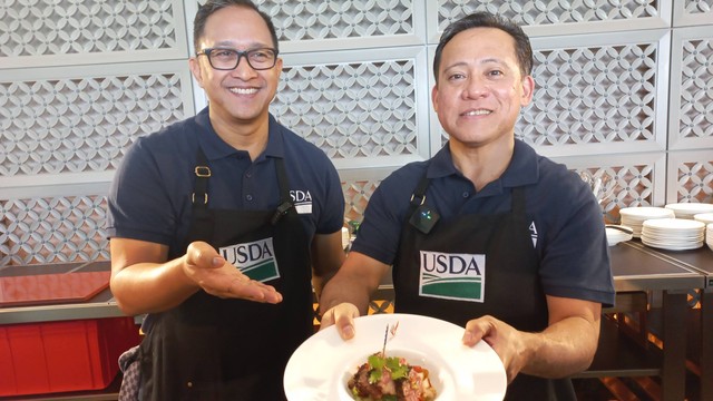 Aneka produk makanan, seafood, daging dari Amerika Serikat di USDA Travel Show 2023 di Semarang (2/3/2023). Foto: Intan Alliva Khansa/kumparan