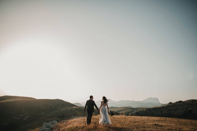 Ilustrasi Pertanyaan tentang Pernikahan. Sumber: Unsplash