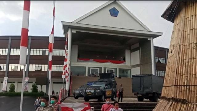 Kantor DPRD Sulawesi Utara di jalan Kairagi, Kota Manado.