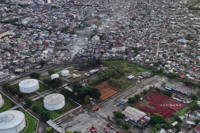 Foto udara usai kebakaran di Depo Pertamina Plumpang, Jakarta, Sabtu (4/3/2023). Foto: Instagram/@pakindro