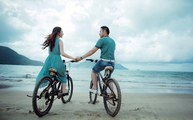 Ilustrasi Pertanyaan Random Lucu ke Pacar. Sumber foto: Pixabay