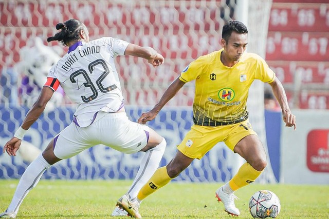 Pertandingan Persik Kediri vs Barito Putera dalam lanjutan Liga  1 2022/23 di Stadion Brawijaya, Kediri, pada Sabtu (4/3).  Foto: Instagram.psbaritoputeraofficial